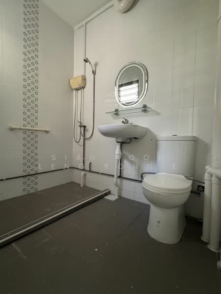 219 Tampines Street 24 HDB Flat For Sale at S$ 480,000 | PropertyGuru Singapore