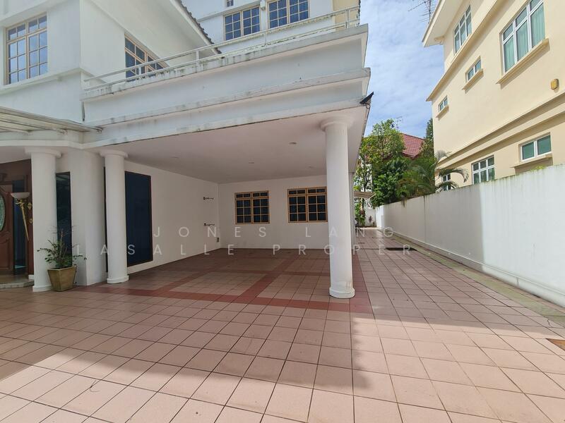 Woodgrove Estate, Ashwood Grove, Admiralty / Woodlands, 6 Bedrooms, 6,000 sqft, Detached House For Sale, by Cynthia Wong, 60047175 - Car Park - PropertyGuru.com.sg