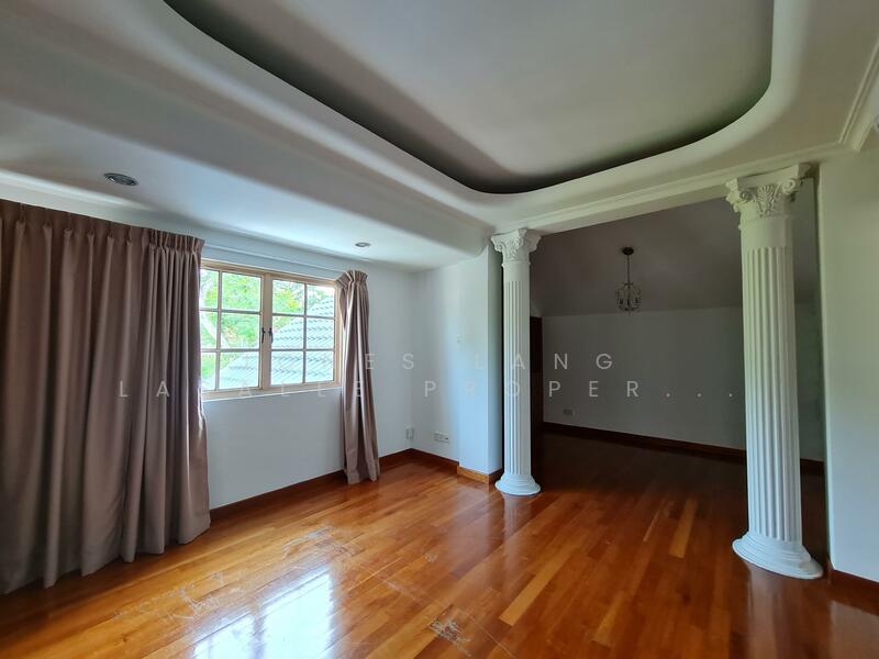 Woodgrove Estate, Ashwood Grove, Admiralty / Woodlands, 6 Bedrooms, 6,000 sqft, Detached House For Sale, by Cynthia Wong, 60047175 - Living Room - PropertyGuru.com.sg