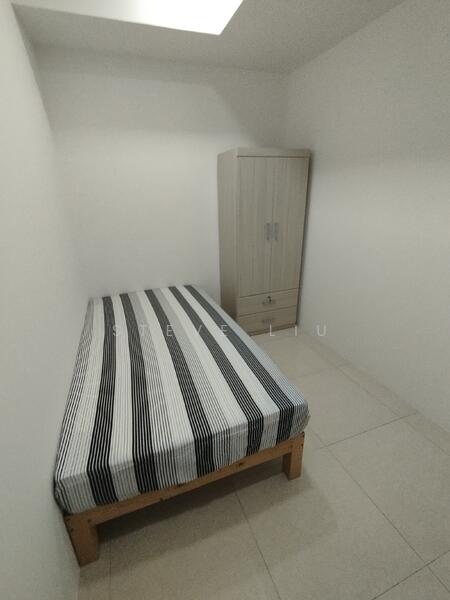 Kai Fook Mansion, 2 Kim Tian Road, Room Rental, 150 sqft, Condominium For Rent, by Steve Liu, 60047219 - Bedroom - PropertyGuru.com.sg