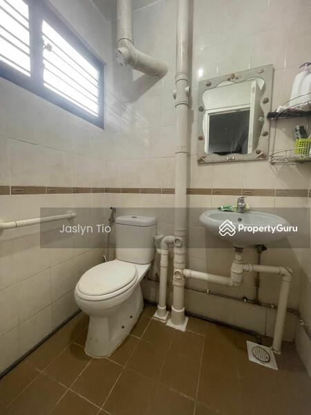 For Sale - 241 Bukit Batok East Avenue 5