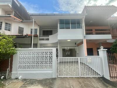 For Rent - Highland Road Landed
