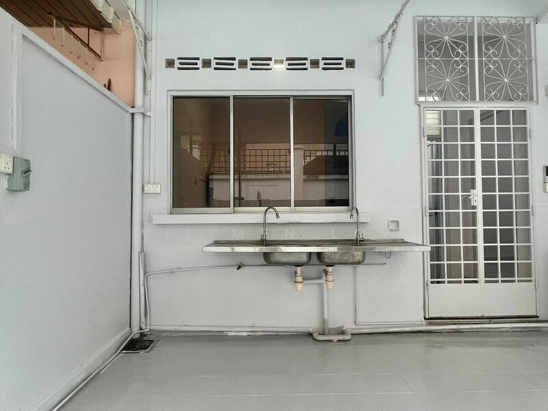 For Rent - Highland Road Landed