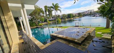 For Sale - Paradise Island