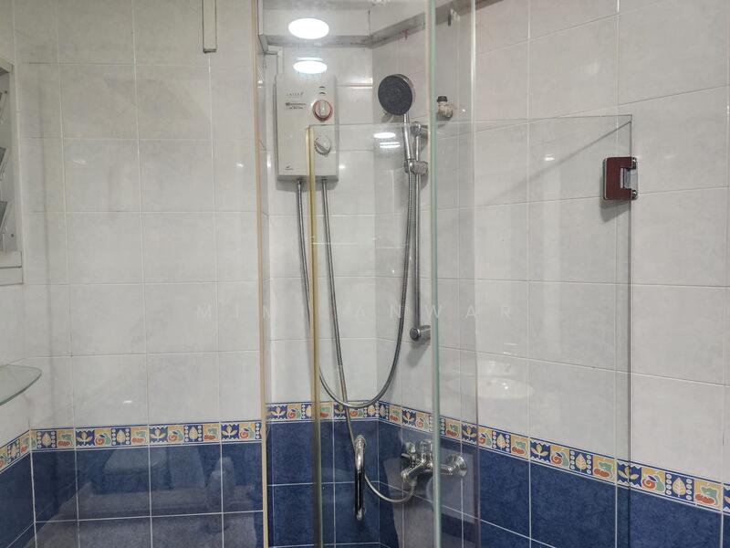 299 Punggol Central, 299 Punggol Central, Room Rental, 250 sqft, HDB Flat For Rent, by Mimi Anwar, 60047485 - Bathroom - PropertyGuru.com.sg