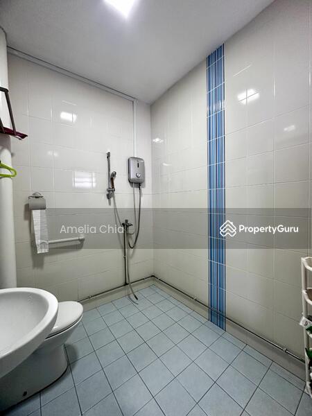For Sale - 640 Hougang Avenue 8