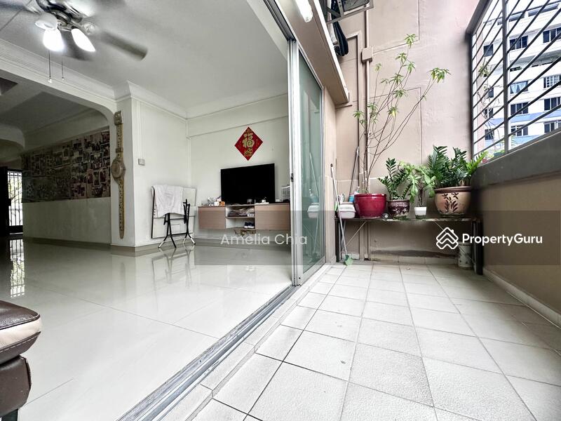 For Sale - 640 Hougang Avenue 8
