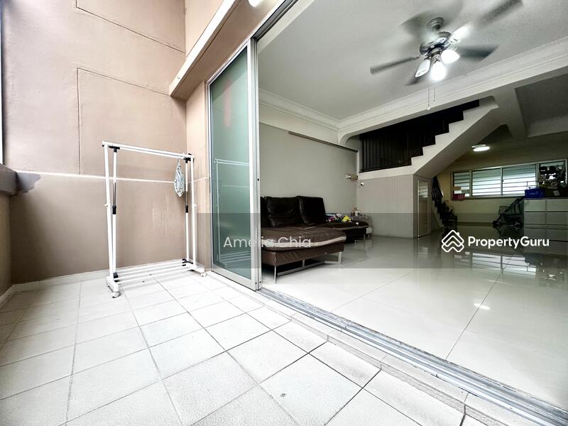 For Sale - 640 Hougang Avenue 8