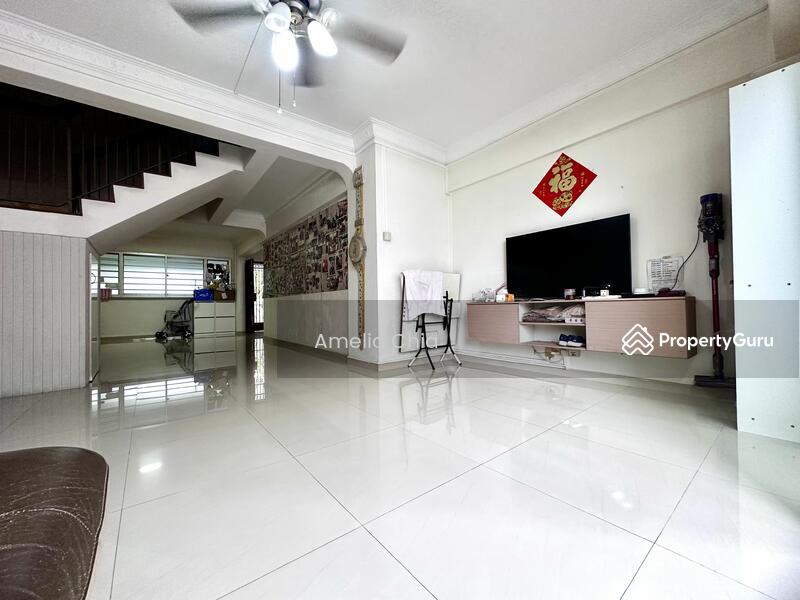 For Sale - 640 Hougang Avenue 8