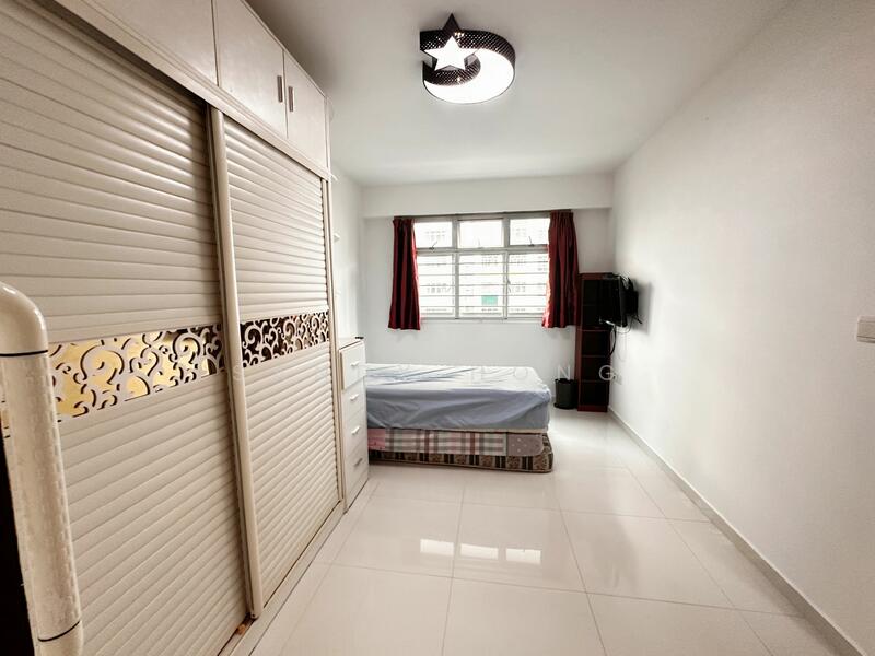 For Sale - 561B Jurong West Street 42