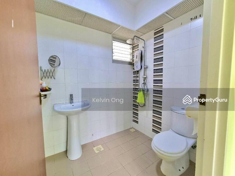 Common Bathroom 