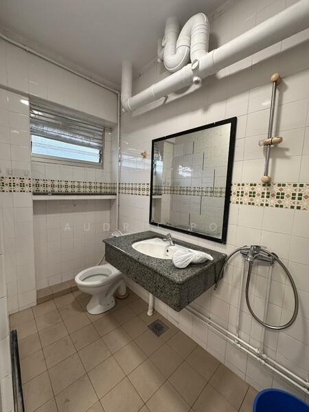 516 Pasir Ris Street 52, 516 Pasir Ris Street 52, 3 Bedrooms, 1,389 sqft, HDB Flat For Rent, by Audrie Poh, 60047647 - Bathroom - PropertyGuru.com.sg