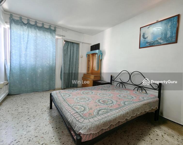 Bedroom (Master)