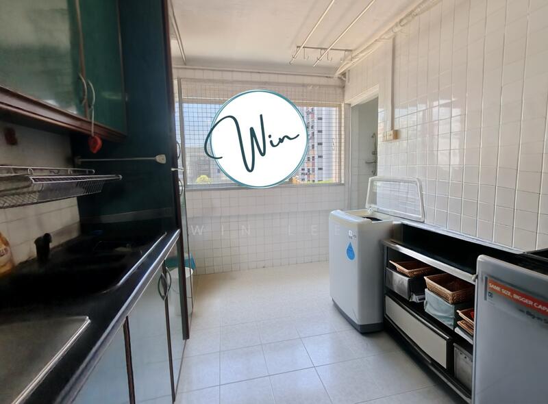 Spacious Kitchen 