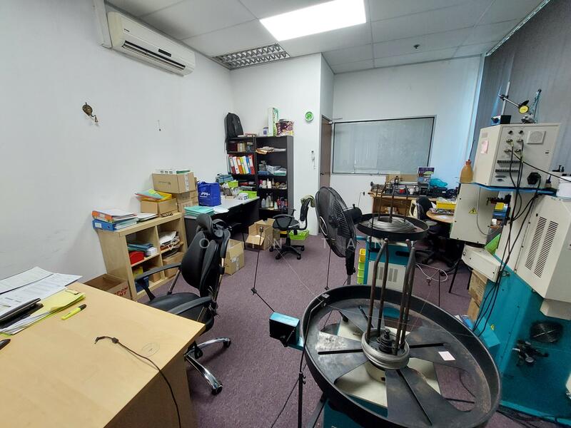 Heng Loong Building, 61 Bukit Batok Crescent, 250 sqft, Light Industrial (B1) For Rent, by Colin Tan, 60047906 - Heng Loong Building (Interior of Unit) - CommercialGuru.com.sg