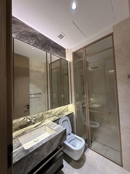 The Avenir, 8 River Valley Close, 3 Bedrooms, 1,572 sqft, Condominium For Rent, by Keith Tay, 60048037 - Junior MasterBedrm Bathroom - PropertyGuru.com.sg