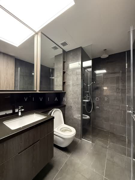 The M, 30 Middle Road, 2 Bedrooms, 592 sqft, Condominium For Sale, by Vivian Khor, 60048051 - Bathroom - PropertyGuru.com.sg