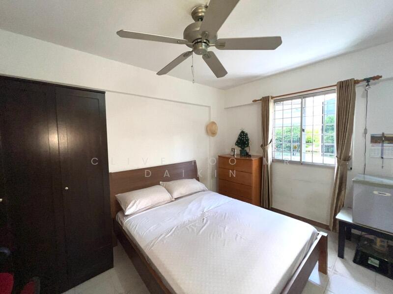 242 Bukit Batok East Avenue 5, 242 Bukit Batok East Avenue 5, Room Rental, 107 sqft, HDB Flat For Rent, by Clive Foo Mr Daikin, 60048078 - PropertyGuru.com.sg