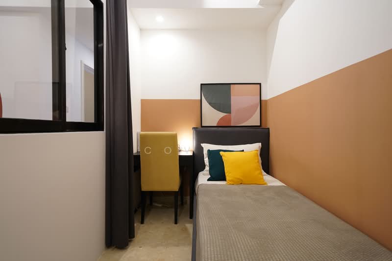 The Bayron, 49 Saint Thomas Walk, Room Rental, 14 sqft, Condominium For Rent, by Cove, 60048301 - Orange room - standard - PropertyGuru.com.sg