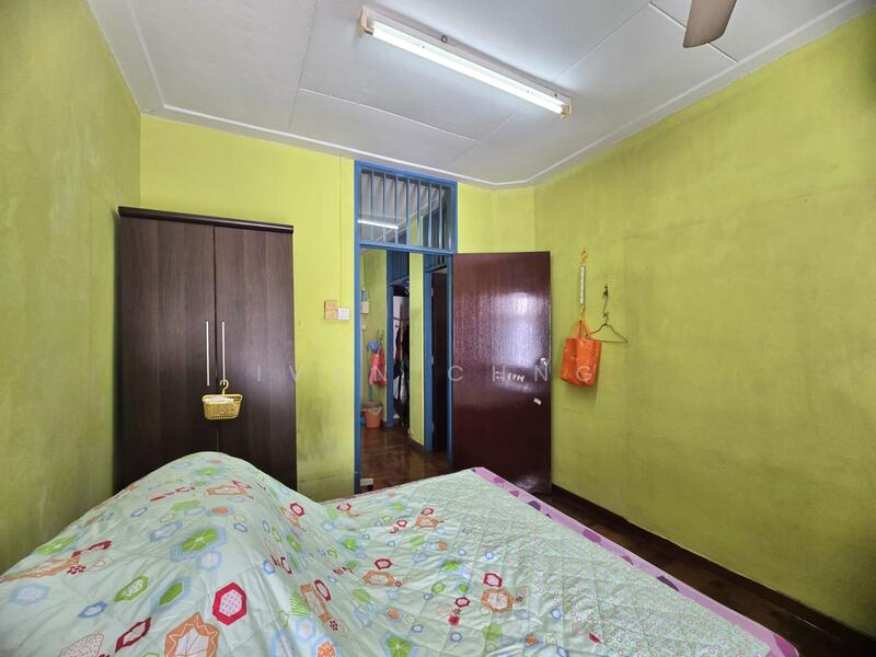 Room 1 (Current)