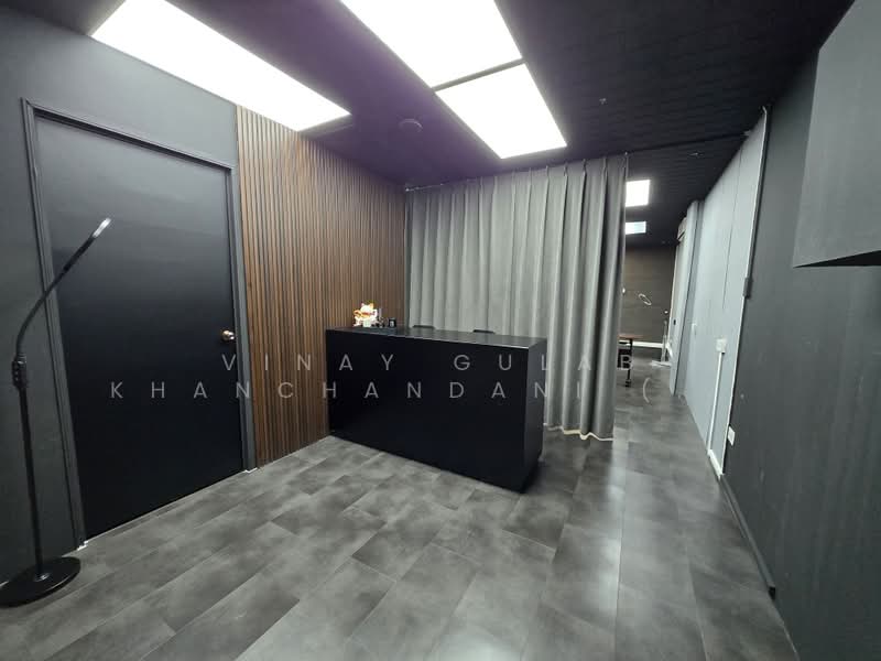 High Street Centre, 1 North Bridge Road, 484 sqft, Mall Shop For Rent, by Vinay Gulab Khanchandani ( Vincent ), 60048495 - Interior - CommercialGuru.com.sg