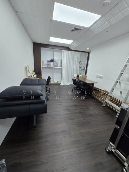 High Street Centre, 1 North Bridge Road, 484 sqft, Mall Shop For Rent, by Vinay Gulab Khanchandani ( Vincent ), 60048495 - Interior - CommercialGuru.com.sg