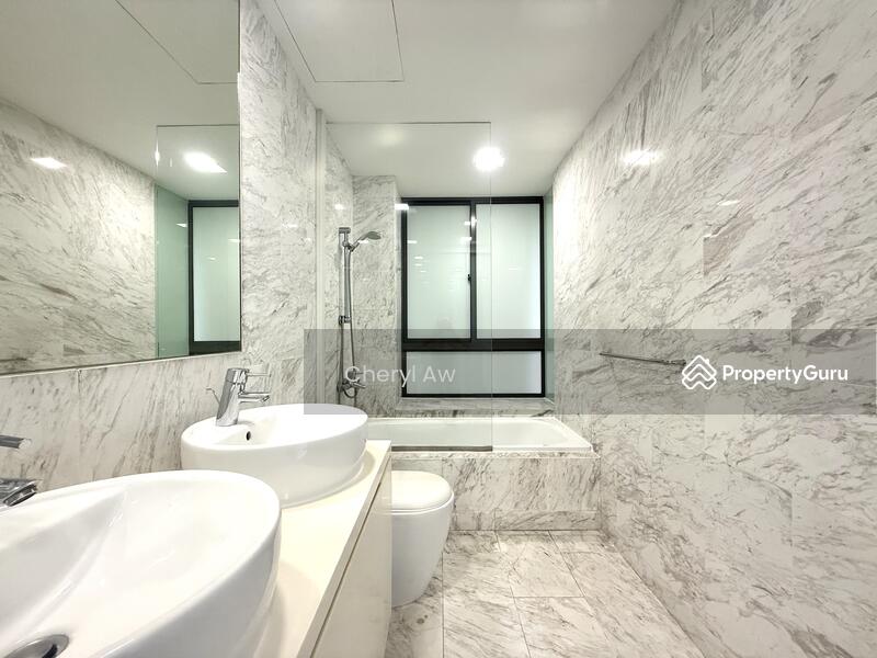 L2: Master Bathroom