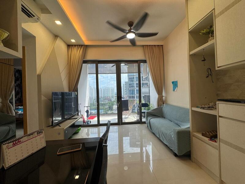H2O Residences Condominium For Sale at S$ 1,200,000 | PropertyGuru Singapore - Living Room
