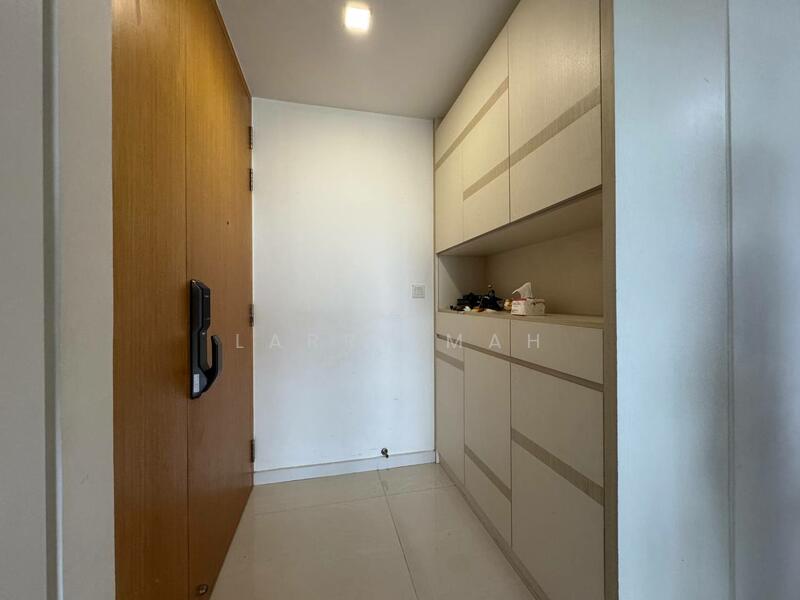 H2O Residences Condominium For Sale at S$ 1,200,000 | PropertyGuru Singapore - Entrance