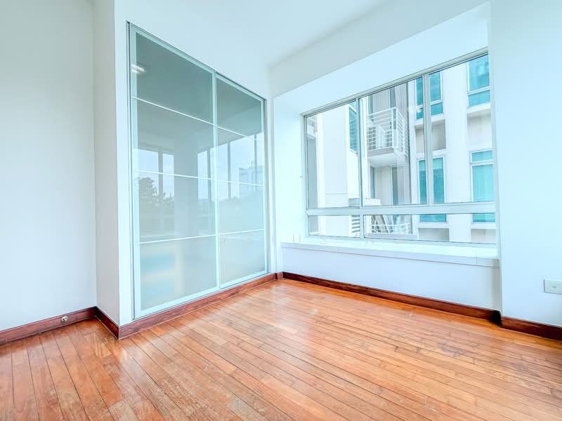 For Sale - Parc Mackenzie