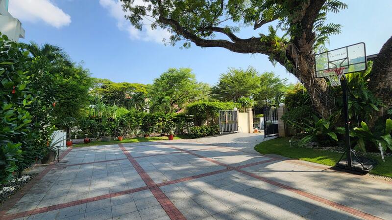 For Sale - Cable Road Good Class Bungalow for Sale