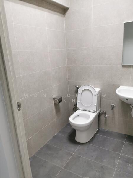 Mactaggart Foodlink, 20 Mactaggart Road, Macpherson / Potong Pasir, 2,571 sqft, Light Industrial (B1) For Rent, by Wong Chong Onn, 60049346 - Bathroom - CommercialGuru.com.sg