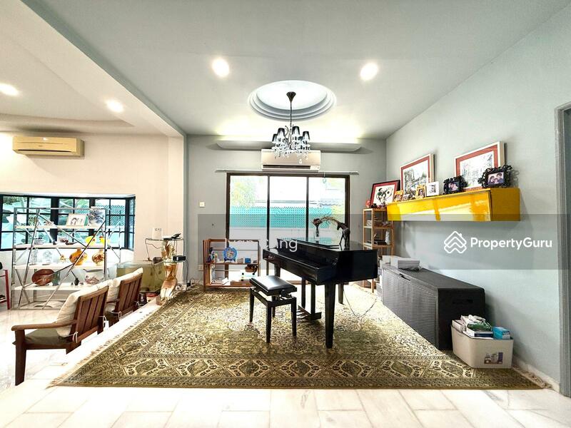 For Sale - ⭐️⭐️LANDED7772@ 2Sty Semi D | Wide Spacious Porch | Extended Wet Kitchen Shelter | Pasir Ris Beach
