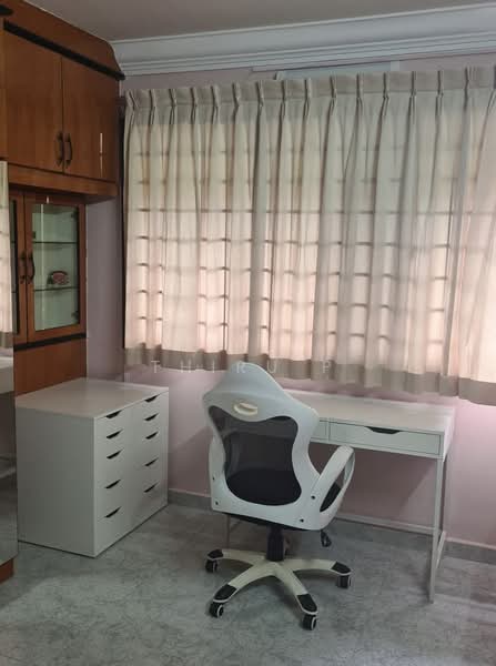 975 Jurong West Street 93, 975 Jurong West Street 93, Room Rental, 200 sqft, HDB Flat For Rent, by Thiru P, 60050885 - Study - PropertyGuru.com.sg