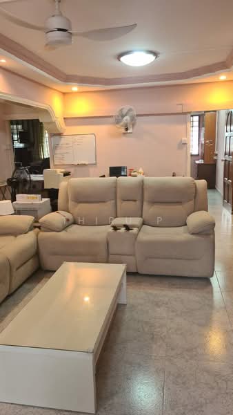 975 Jurong West Street 93, 975 Jurong West Street 93, Room Rental, 200 sqft, HDB Flat For Rent, by Thiru P, 60050885 - Living Room - PropertyGuru.com.sg