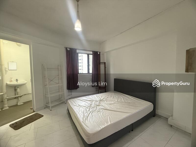 For Sale - 308 Jurong East Street 32
