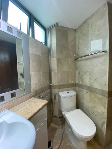 La Maison, 10 Moulmein Rise, Room Rental, 150 sqft, Condominium For Rent, by Valerie Wee, 60051188 - Bathroom - PropertyGuru.com.sg