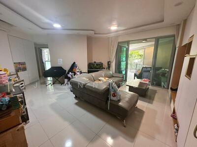 For Sale - Eight Courtyards