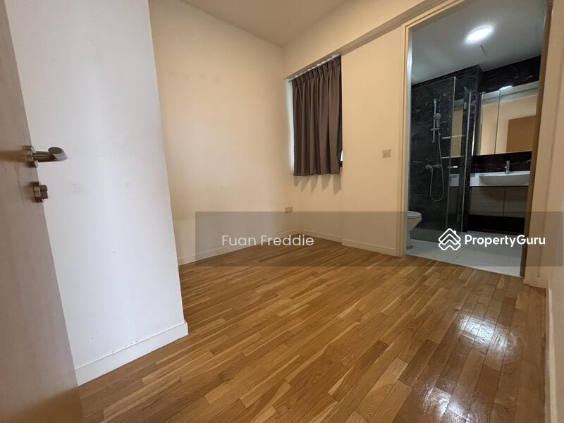 For Rent - Skies Miltonia