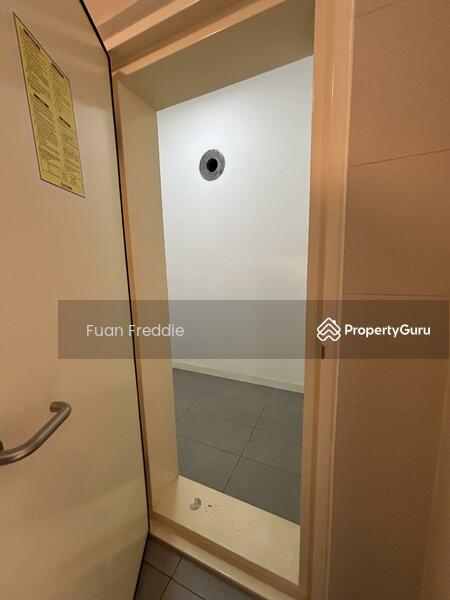 For Rent - Skies Miltonia