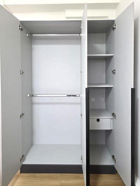 285B Toh Guan Road, 285B Toh Guan Road, Boon Lay / Jurong / Tuas, Room Rental, 100 sqft, HDB Flat For Rent, by Mary Tang Ji'Ai, 60051513 - Spacious wardrobe - PropertyGuru.com.sg