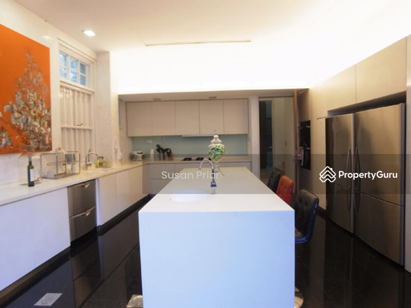 For Rent - Blair. Road 4+2 5000 sf /Lap Pool