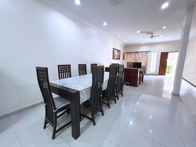 For Sale - RARE SEMI D along STILL ROAD!