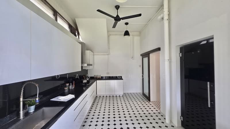 Renovated Black & White GCB on Olive Road, , 6 Bedrooms, 9,000 sqft, Good Class Bungalow For Rent, by Diana Chong, 60052261 - Kitchen - PropertyGuru.com.sg