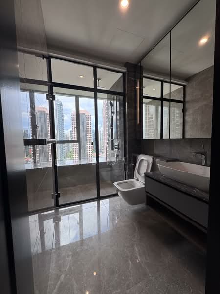 Boulevard 88, 86 Orchard Boulevard, 4 Bedrooms, 2,766 sqft, Condominium For Sale, by Linda Lee, 60052290 - Bathroom - PropertyGuru.com.sg