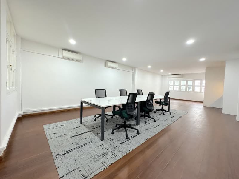 (Few Units Available) Tras Street Level 2 | Near MRT | Bright unit, Tanjong Pagar | Duxton Road | Duxton Hill, 1,800 sqft, Shop / Shophouse For Rent, by Vivien Tan, 60052527 - CommercialGuru.com.sg
