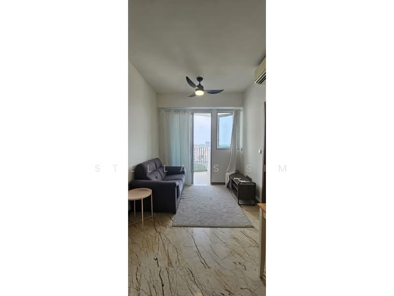 Queens Peak, 3 Dundee Road, 1 Bedroom, 431 sqft, Condominium For Rent, by Stella S Sim, 60052602 - Living Room - PropertyGuru.com.sg
