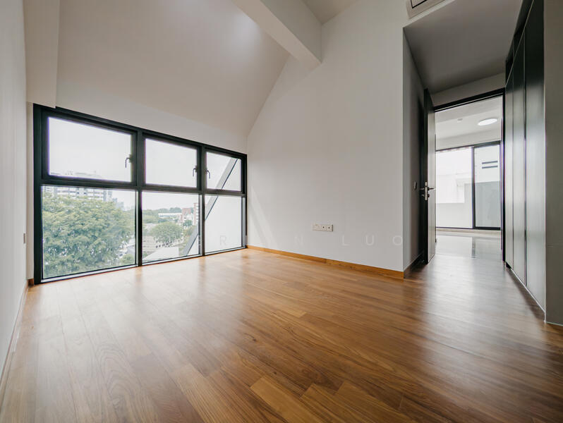 second level master room