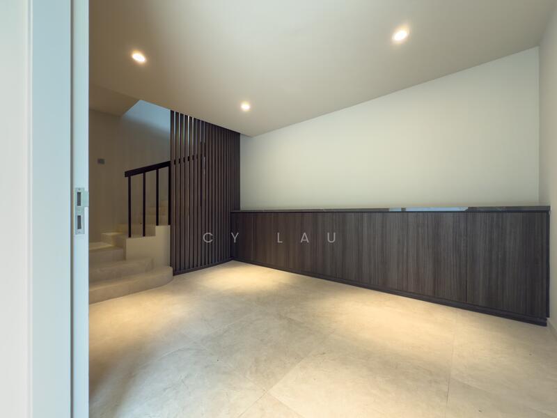 Level 1 Entrance