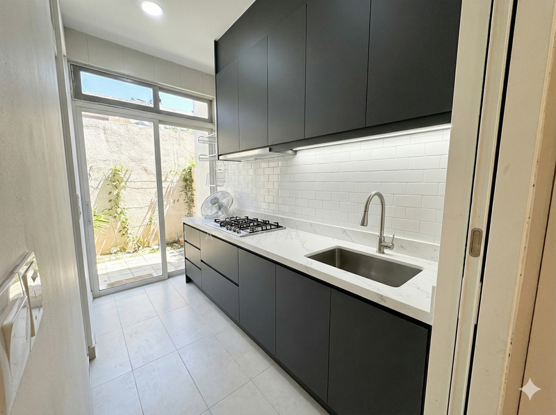 For Sale - Luxus Hills